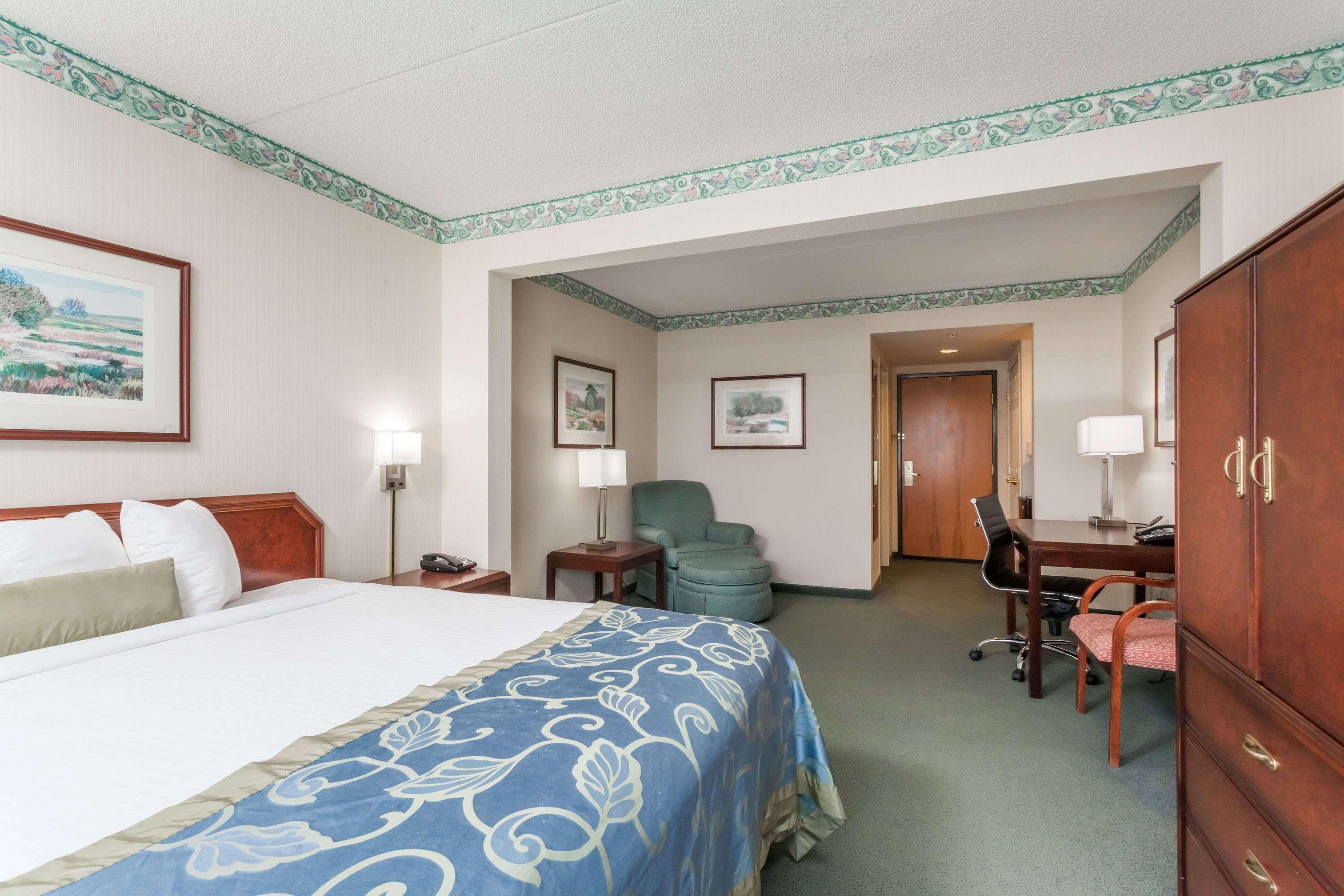 วินเกท บาย วินด์แฮม ไวน์แลนด์/มิลล์วีลล์ Hotel ภายนอก รูปภาพ